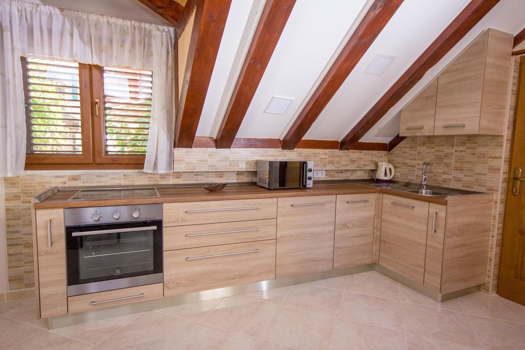 Apartment Niko Kastel Stari Kaštela الغرفة الصورة